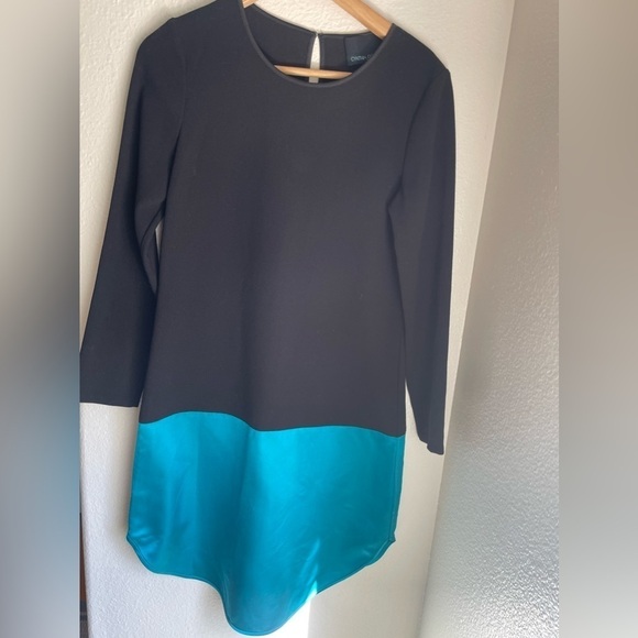 Dresses & Skirts - Cynthia rowley combo crew neck tunic dress black/ teal
